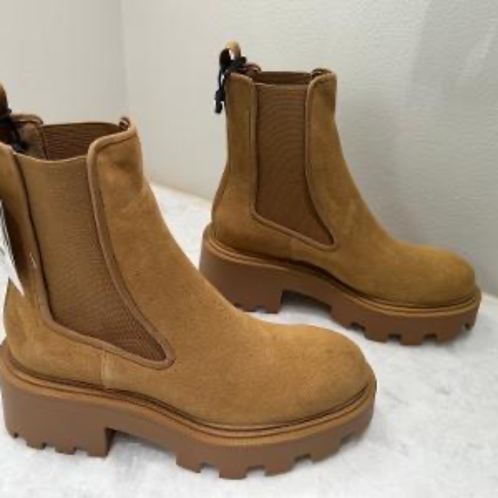 ZARA Lug Soled Ankle Boot